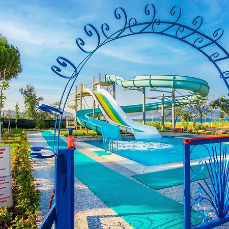 Halic Park 4*
