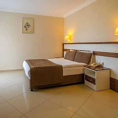 Halic Park 4*