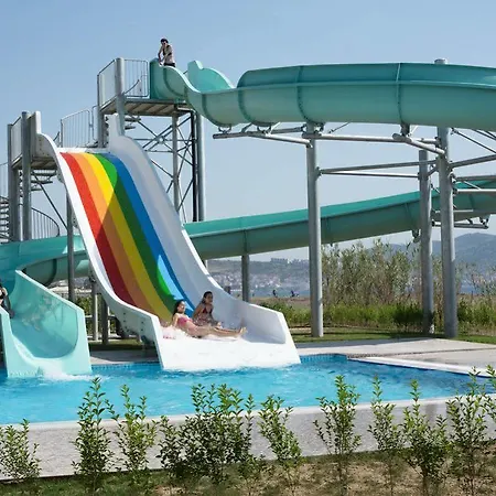 Halic Park Dikili 4* Дикили