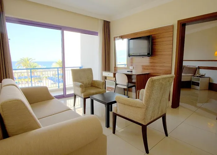 Halic Park Hotell 4*